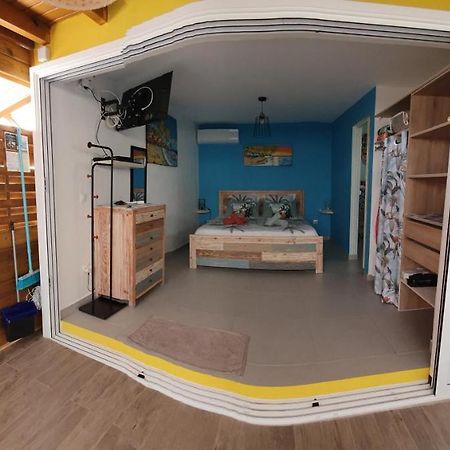 "Chez Claudia "Charmant Logement Avec Jacuzzi Privatif En Toute Intimite Sur Belle Terrasse Exterieure En Bois Et Piscine Courcelles 外观 照片