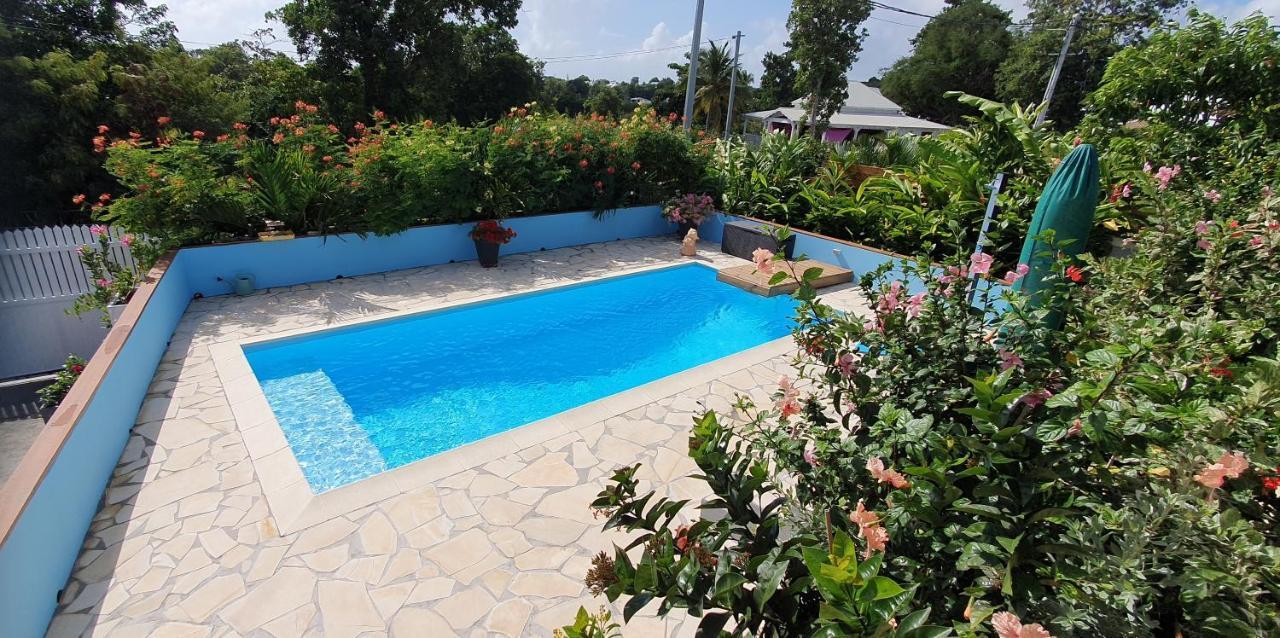 "Chez Claudia "Charmant Logement Avec Jacuzzi Privatif En Toute Intimite Sur Belle Terrasse Exterieure En Bois Et Piscine Courcelles 外观 照片