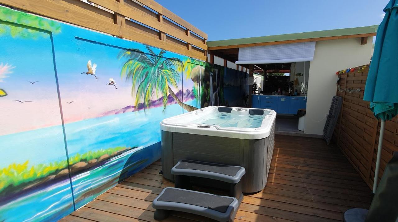 "Chez Claudia "Charmant Logement Avec Jacuzzi Privatif En Toute Intimite Sur Belle Terrasse Exterieure En Bois Et Piscine Courcelles 外观 照片