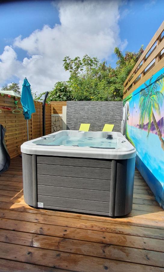 "Chez Claudia "Charmant Logement Avec Jacuzzi Privatif En Toute Intimite Sur Belle Terrasse Exterieure En Bois Et Piscine Courcelles 外观 照片
