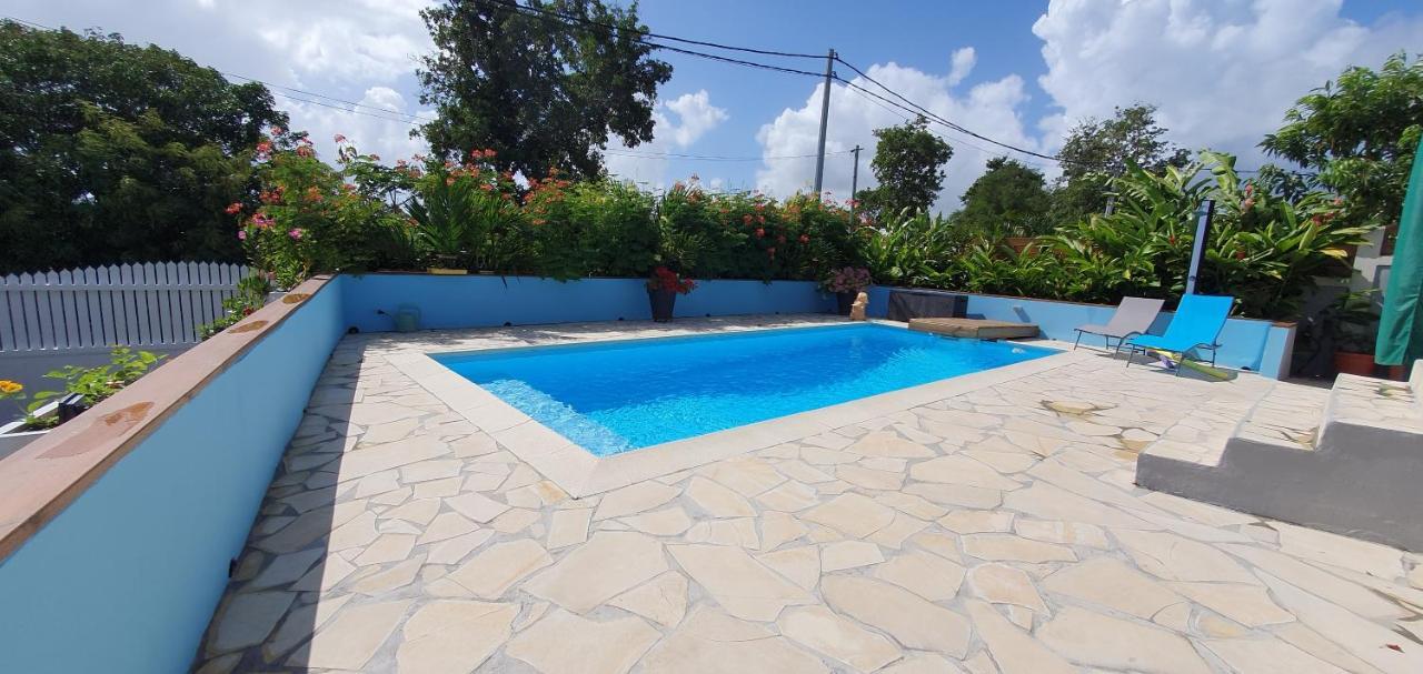 "Chez Claudia "Charmant Logement Avec Jacuzzi Privatif En Toute Intimite Sur Belle Terrasse Exterieure En Bois Et Piscine Courcelles 外观 照片