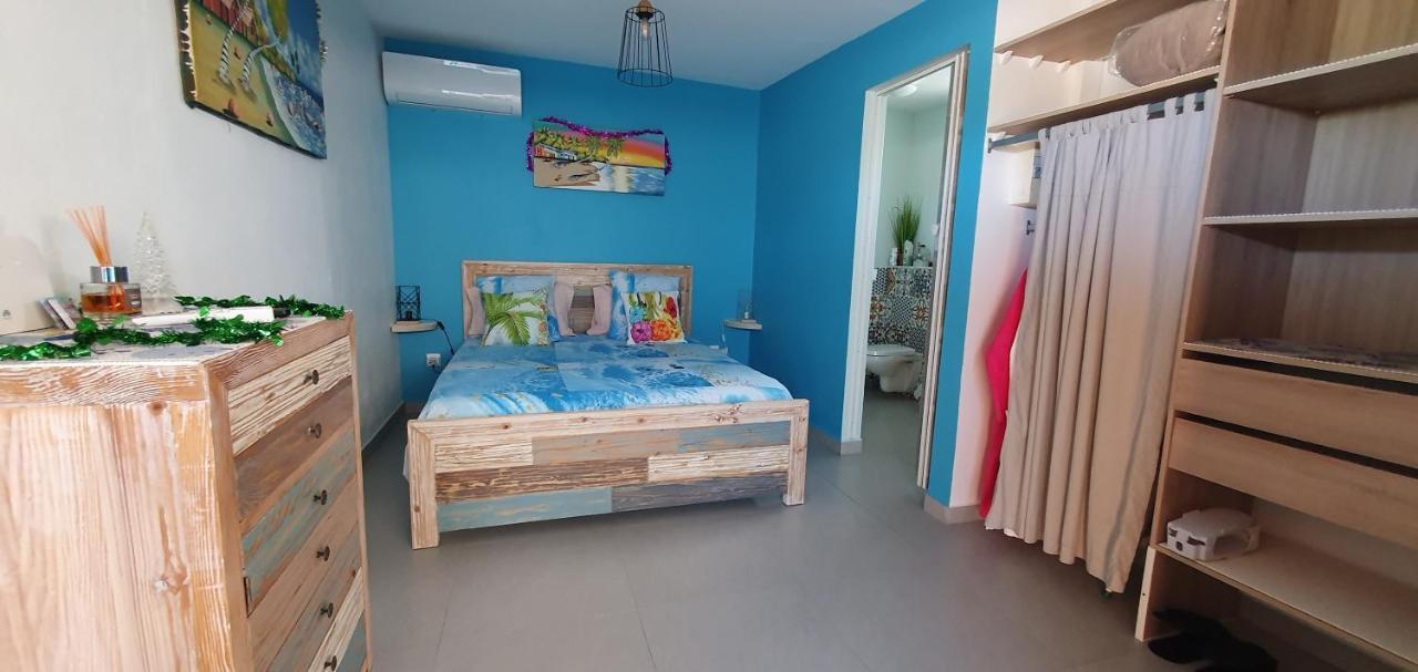"Chez Claudia "Charmant Logement Avec Jacuzzi Privatif En Toute Intimite Sur Belle Terrasse Exterieure En Bois Et Piscine Courcelles 外观 照片