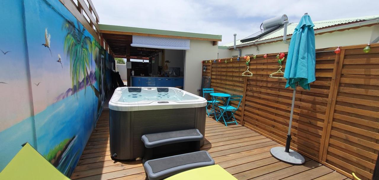 "Chez Claudia "Charmant Logement Avec Jacuzzi Privatif En Toute Intimite Sur Belle Terrasse Exterieure En Bois Et Piscine Courcelles 外观 照片